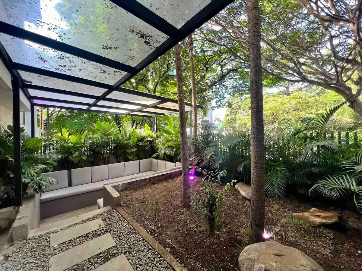 Nowa Fiji Apt - Jacuzzi & Outdoor Lounge In Provenza Medellín 0*,  Colombie